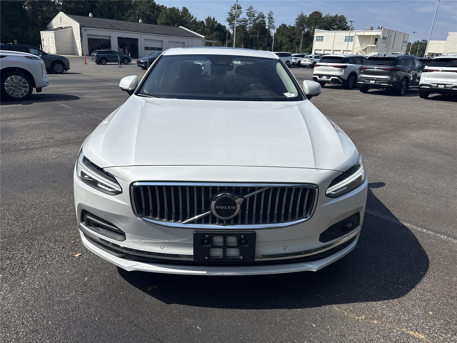 2023 Volvo S90 Ultimate photo 3
