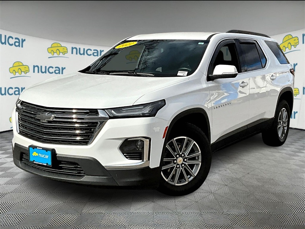 2022 Chevrolet Traverse photo 2