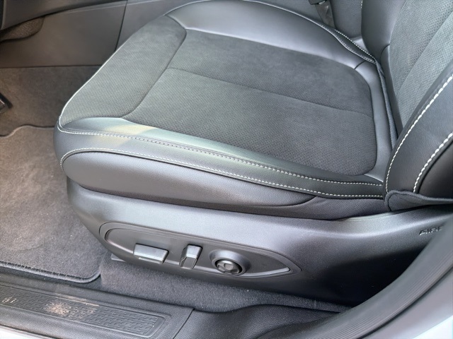 2025 Jeep Grand Cherokee Altitude photo 10