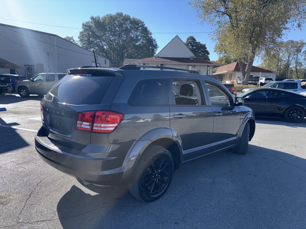 2020 Dodge Journey SE photo 2