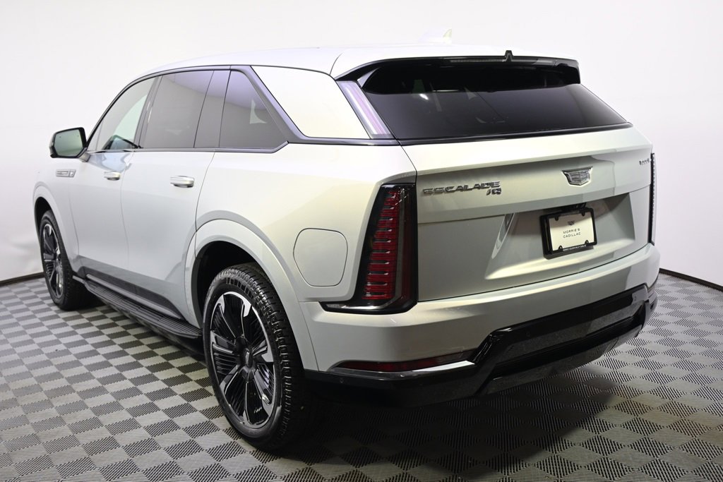 2025 Cadillac Escalade IQ Sport photo 3