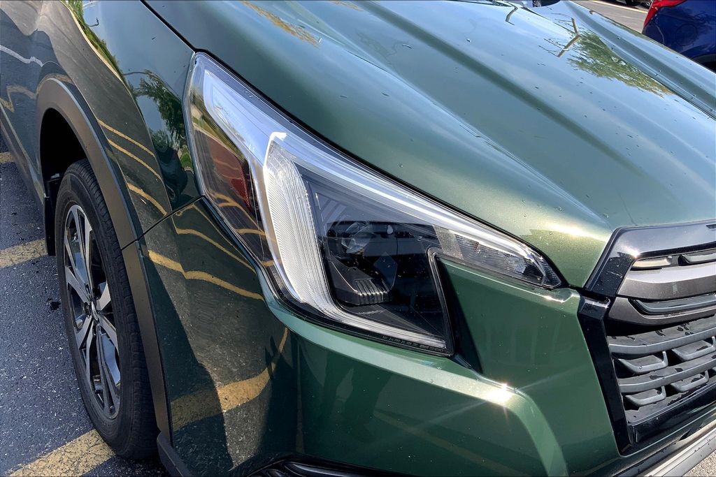 2022 Subaru Forester Limited photo 25
