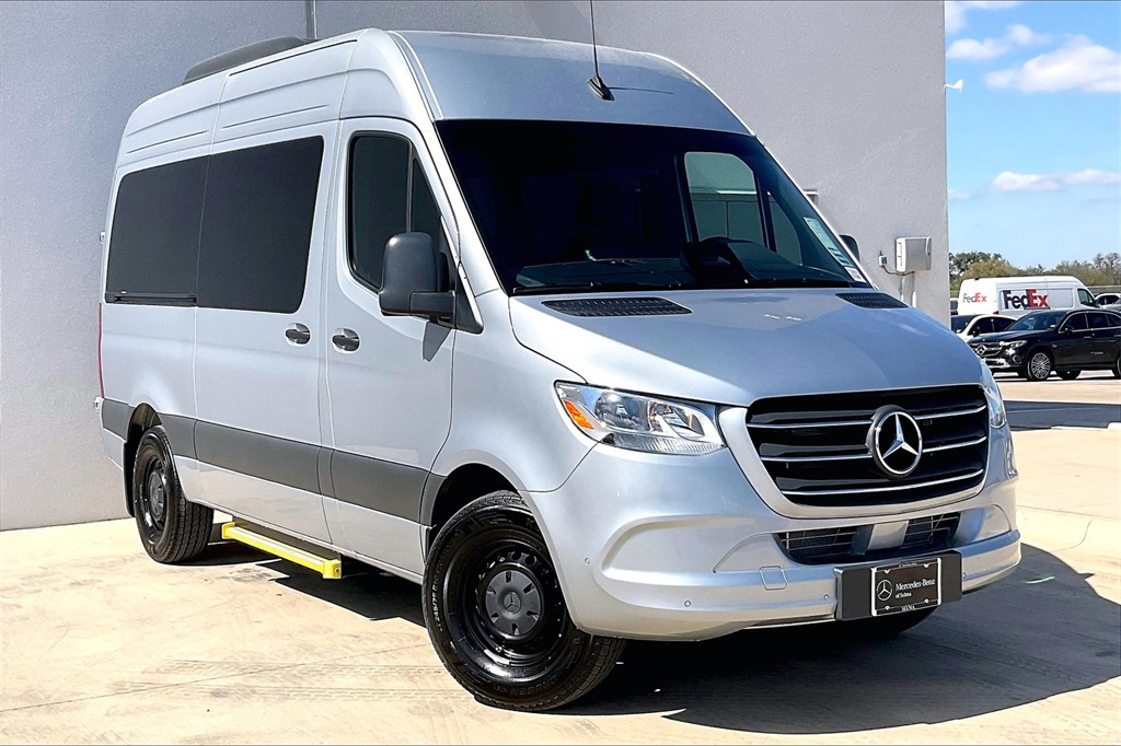 2025 Mercedes-Benz Sprinter Passenger Van Base's photo