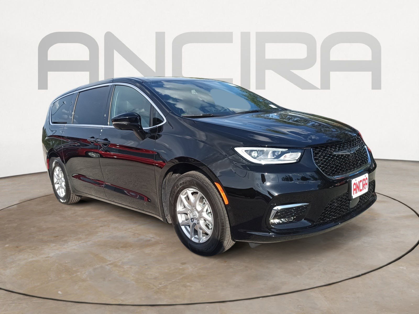 2026 Chrysler Pacifica photo 6