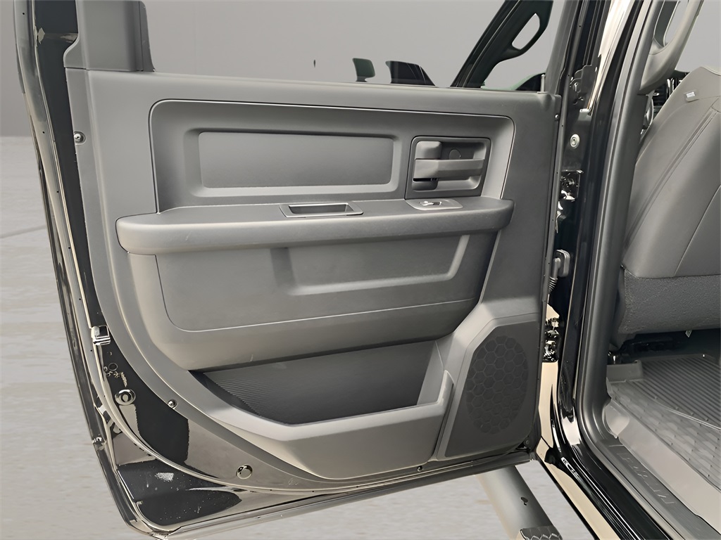 2025 Ram 2500 Tradesman photo 48
