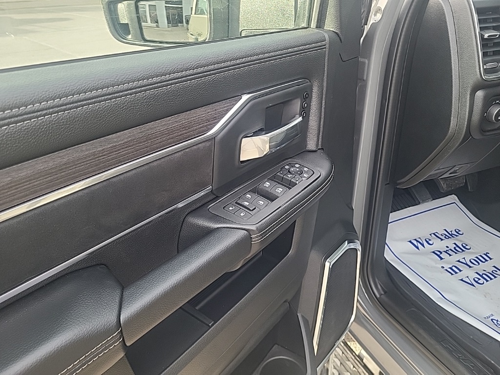 2026 Ram 3500 Laramie photo 4