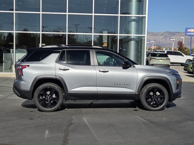 2026 Chevrolet Equinox LT photo 2