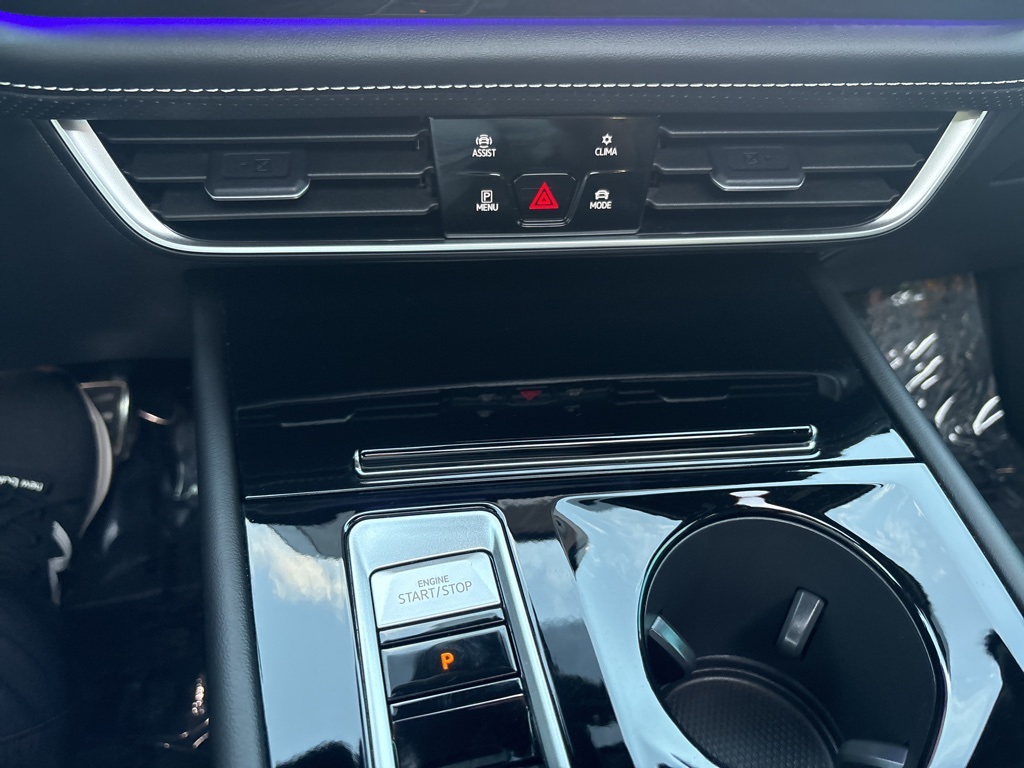 2024 Volkswagen Atlas Cross Sport SEL R-Line photo 22