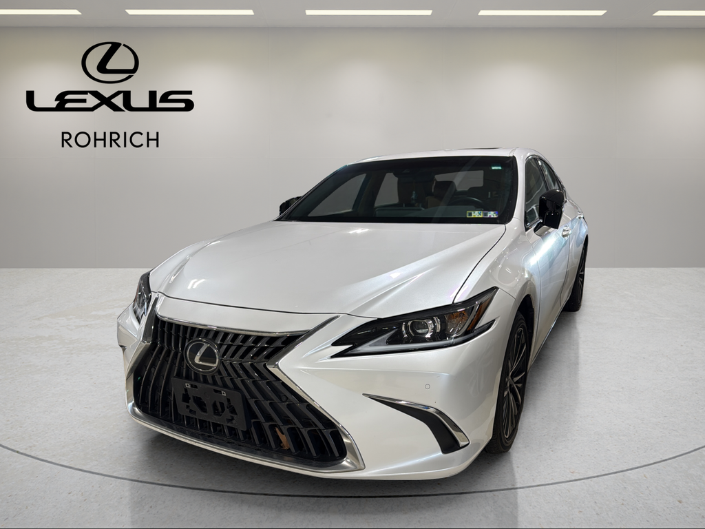 2024 Lexus ES 350's photo