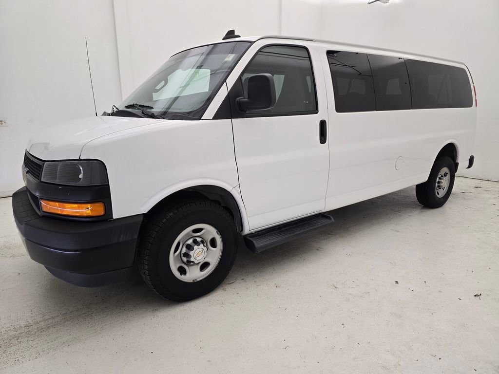 2022 Chevrolet Express 3500 LS photo 19