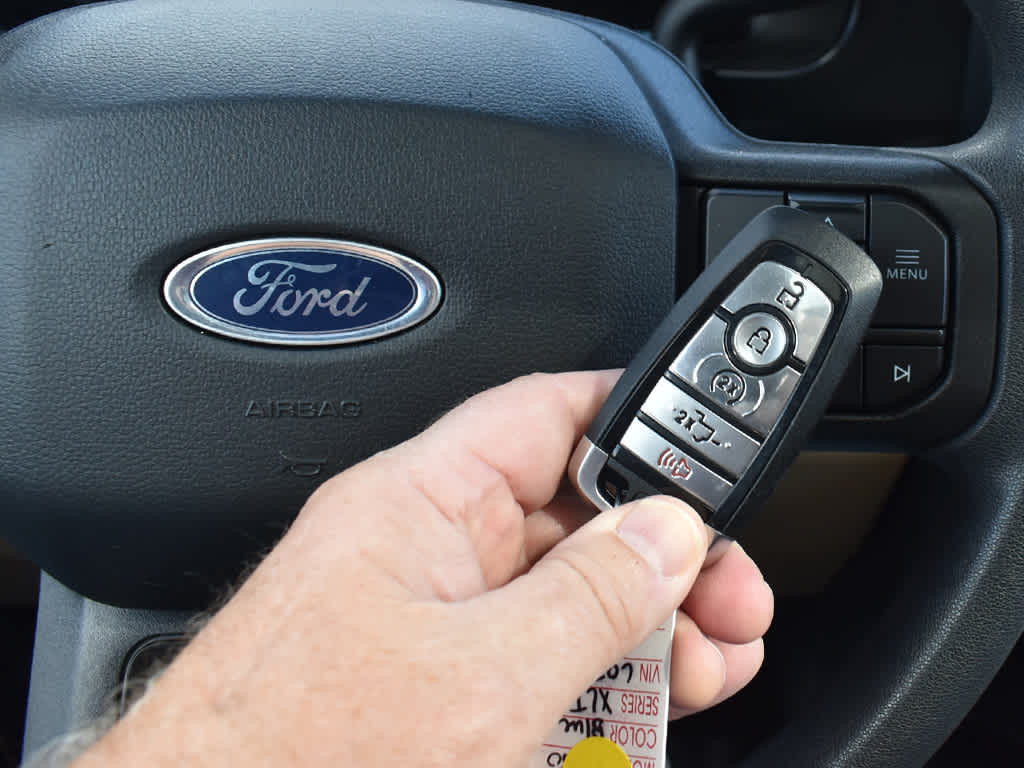 2024 Ford F-350 XLT photo 8
