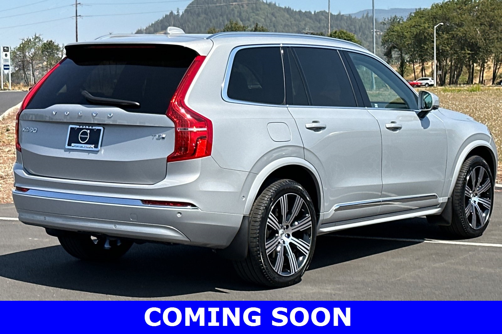 2025 Volvo XC90 T8 photo 3