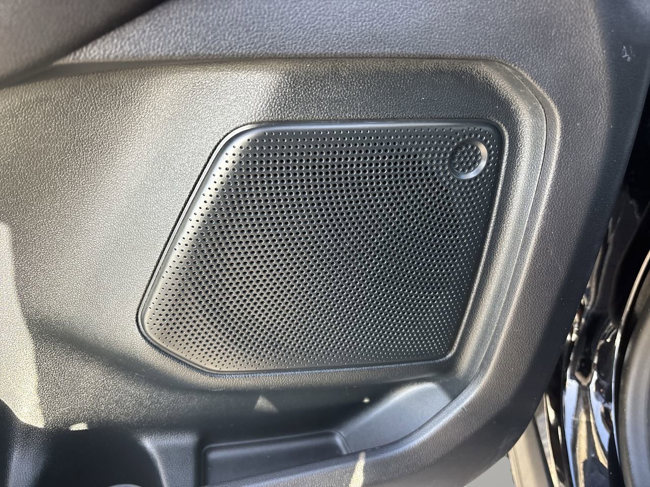 2020 Ford Escape SE photo 18