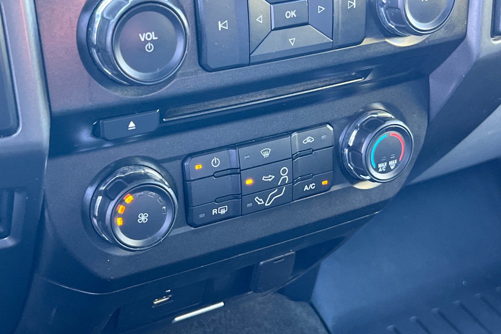 2017 Ford F-250 XLT photo 14