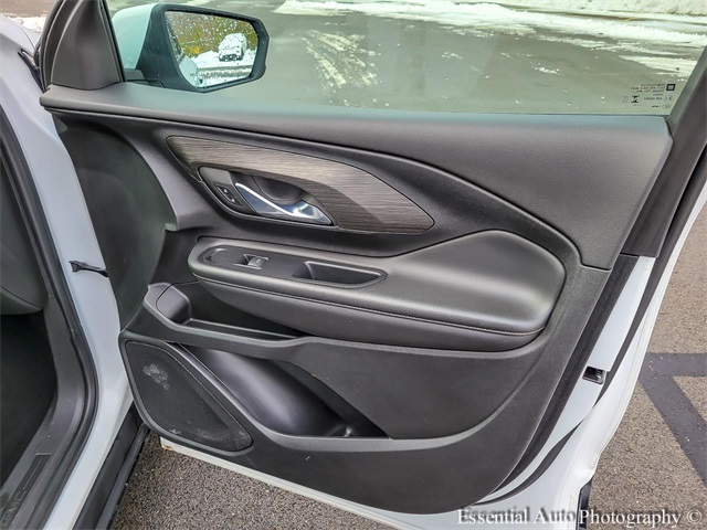 2023 GMC TERRAIN - Image 32