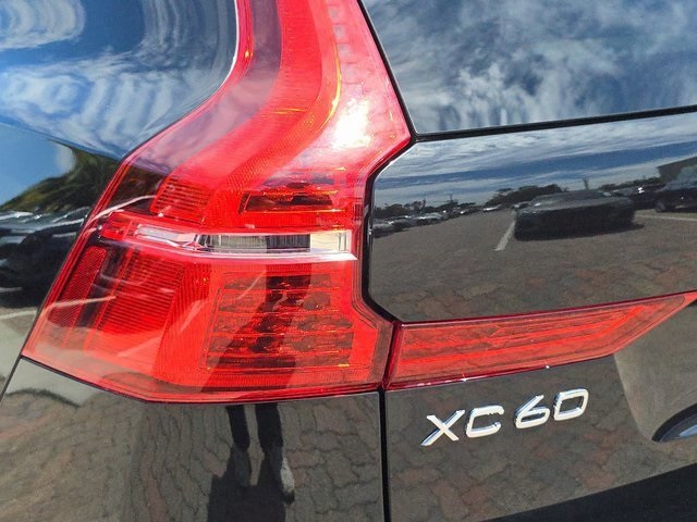 2019 Volvo XC60 T5 Inscription photo 32