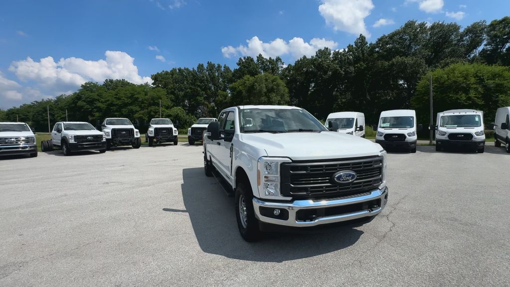 2025 Ford F-350 XL photo 3