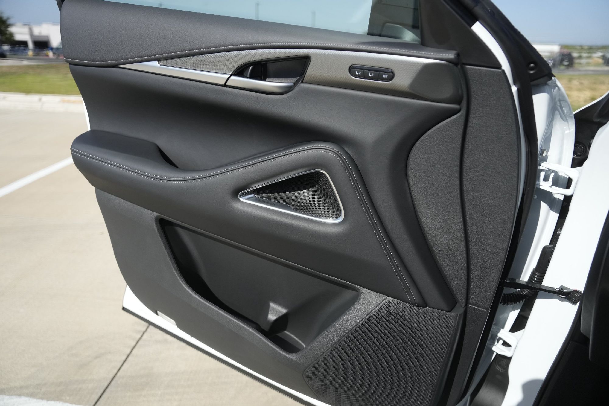2026 Infiniti QX60 Luxe photo 11