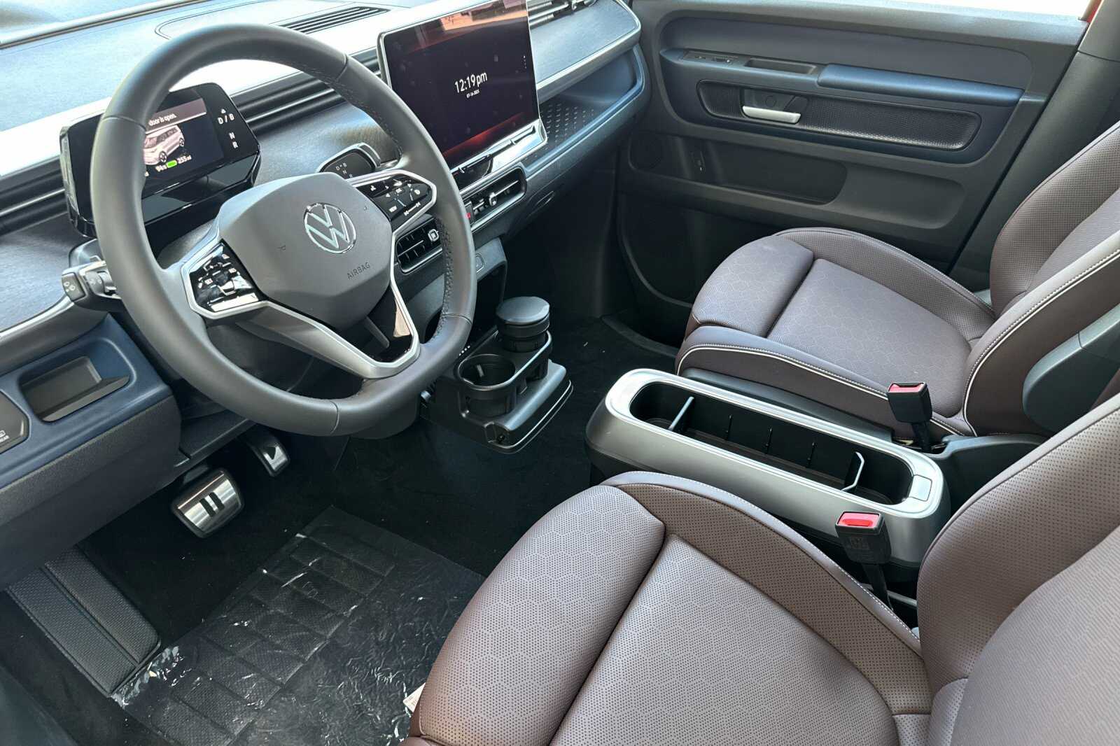 2025 Volkswagen ID. Buzz Pro Plus photo 10