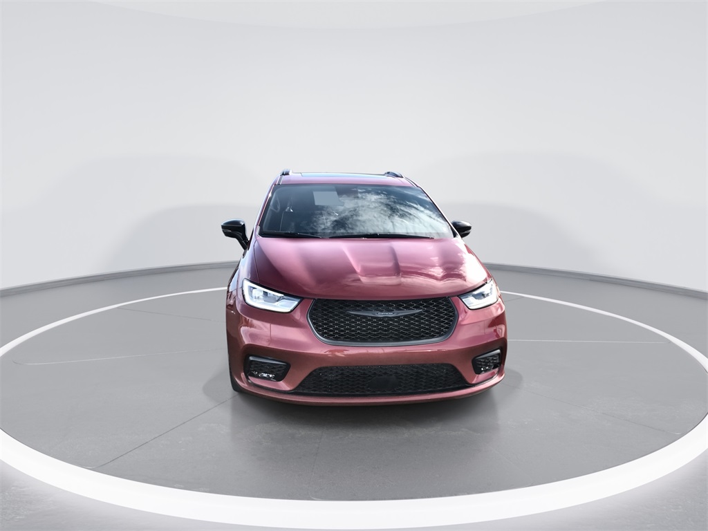 2026 Chrysler Pacifica Limited photo 3