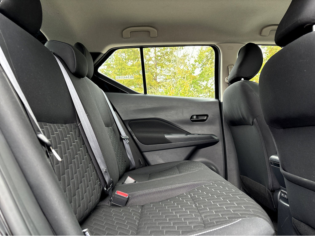 2021 Nissan Kicks S photo 3