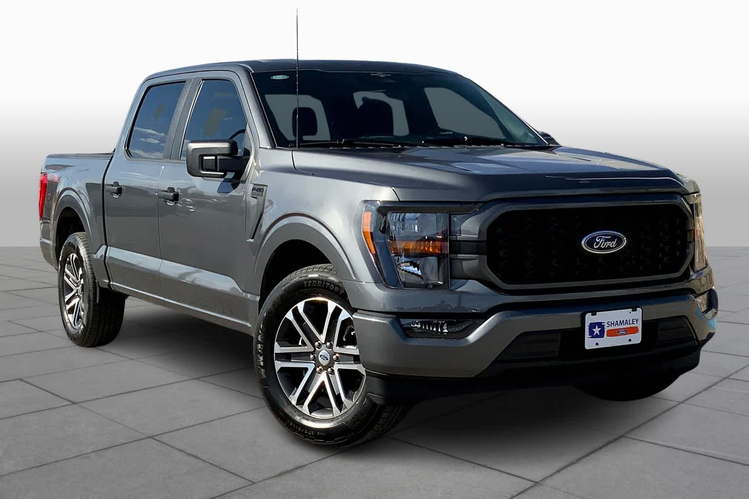 2023 Ford F-150 XL photo 2