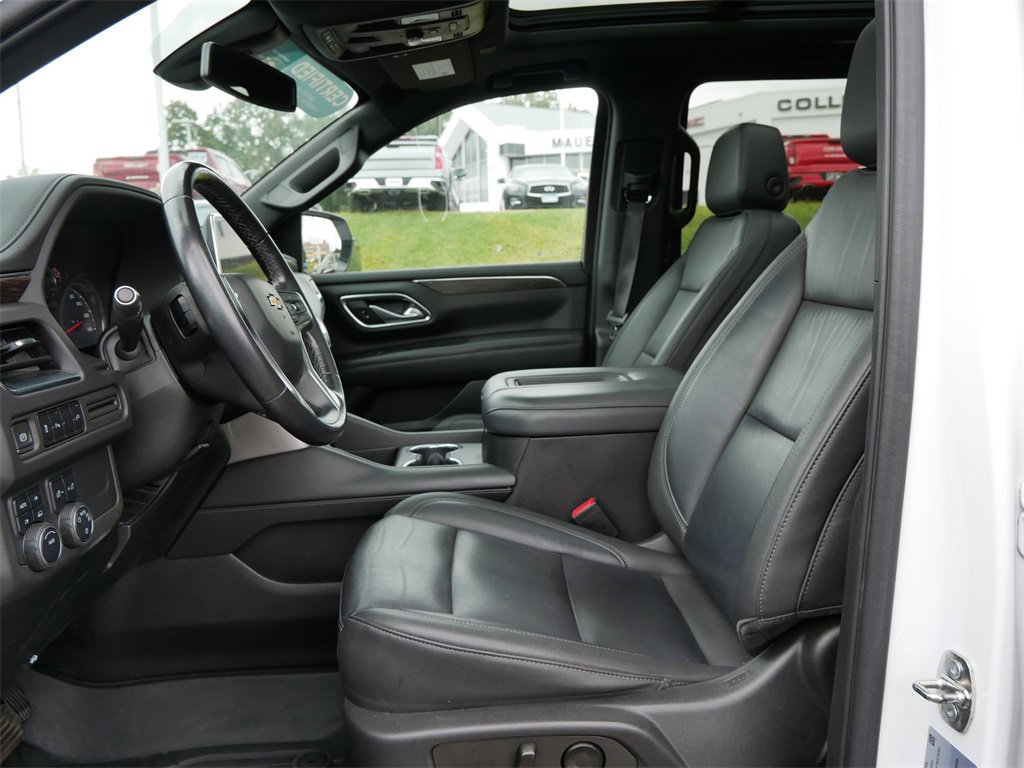 2021 Chevrolet Suburban LT photo 10