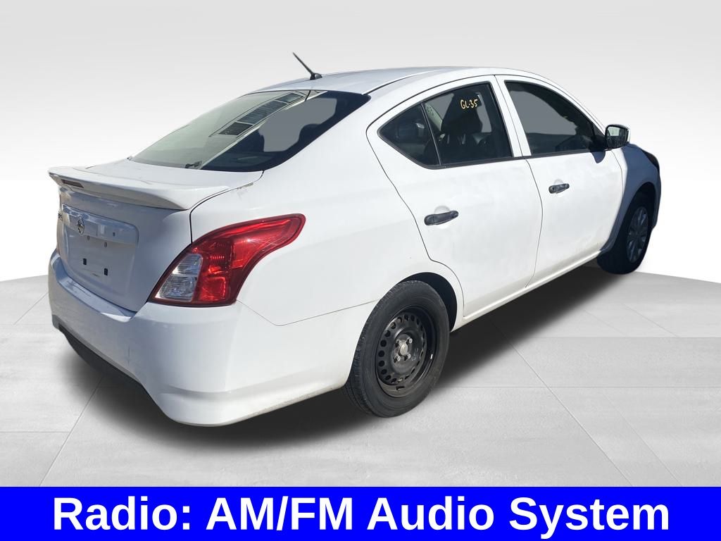 2019 Nissan Versa 1.6 Plus photo 3