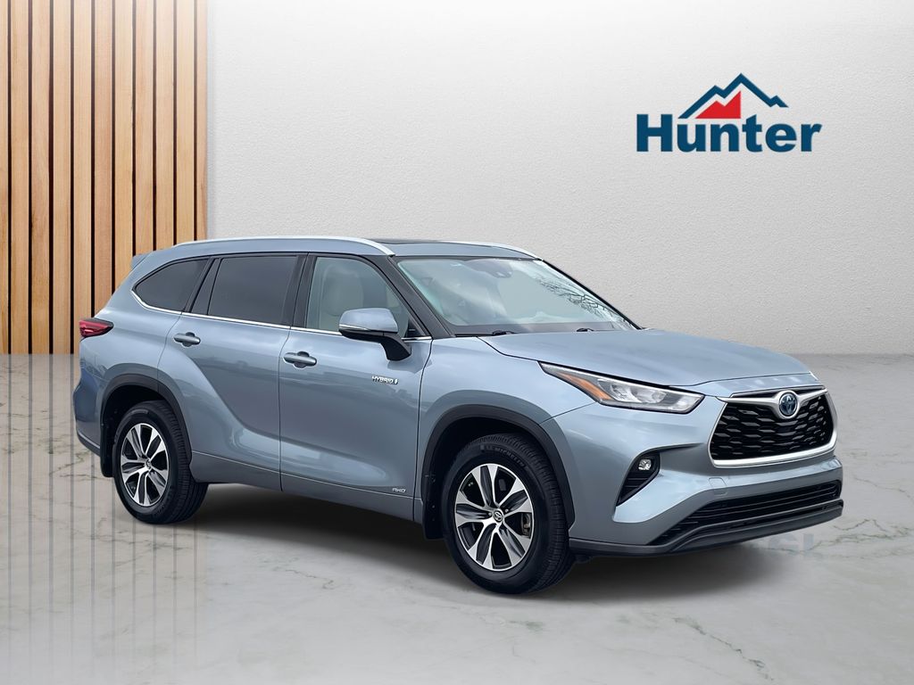 2020 Toyota Highlander XLE's photo