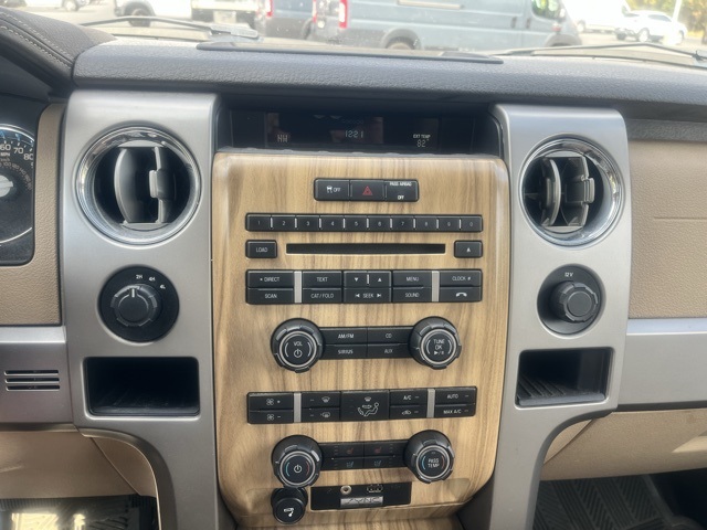 2011 Ford F-150 Lariat photo 18