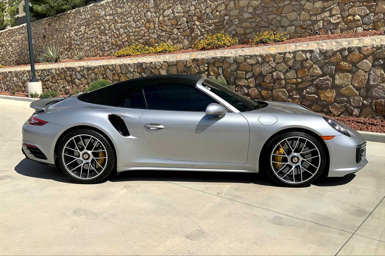 2019 Porsche 911 Turbo S photo 8