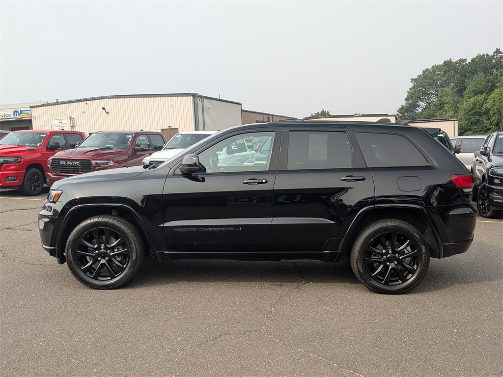 2022 Jeep Cherokee Laredo X photo 3