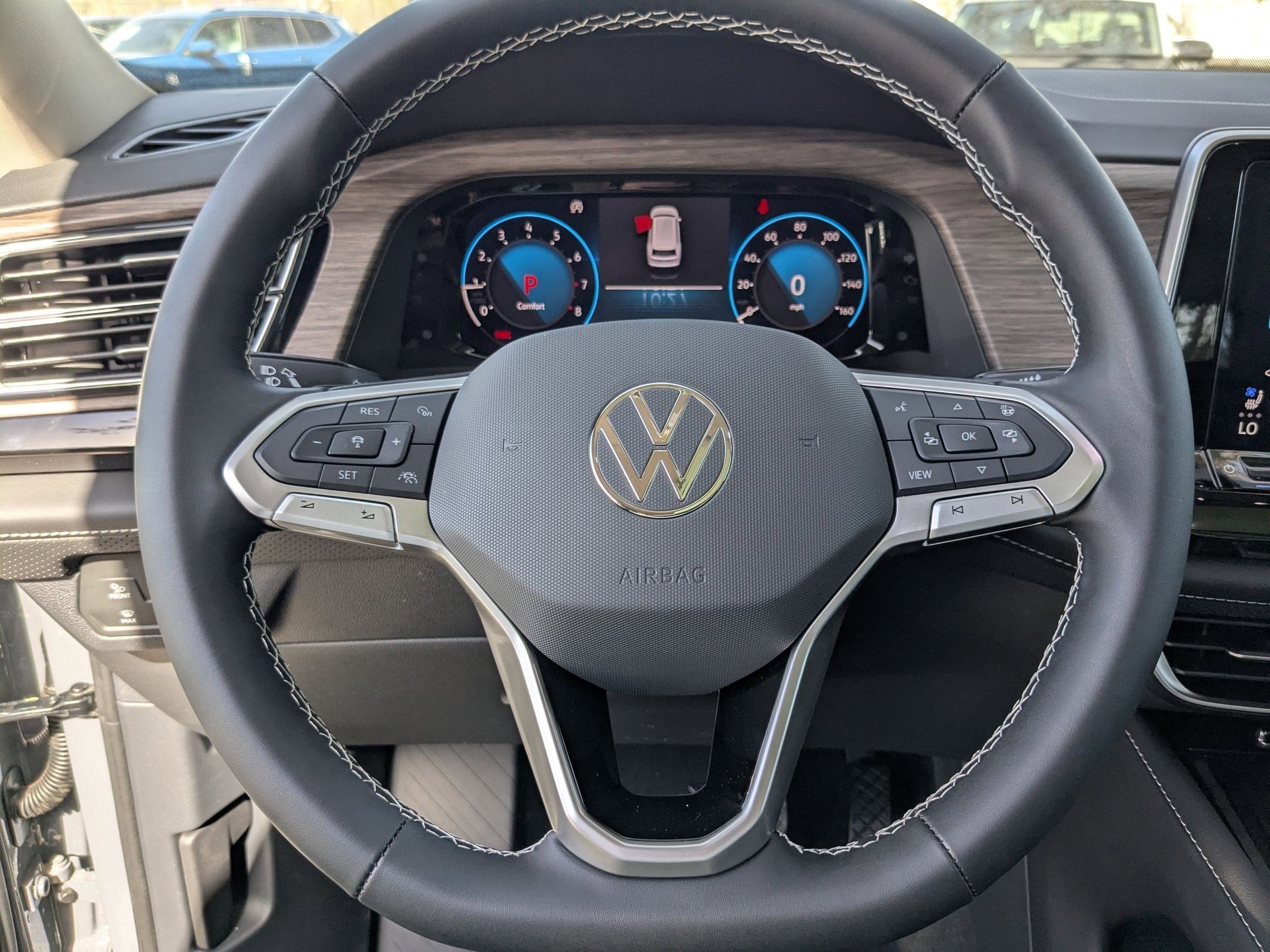 New 2025 PURE GRAY Volkswagen 2.0T SEL image 9