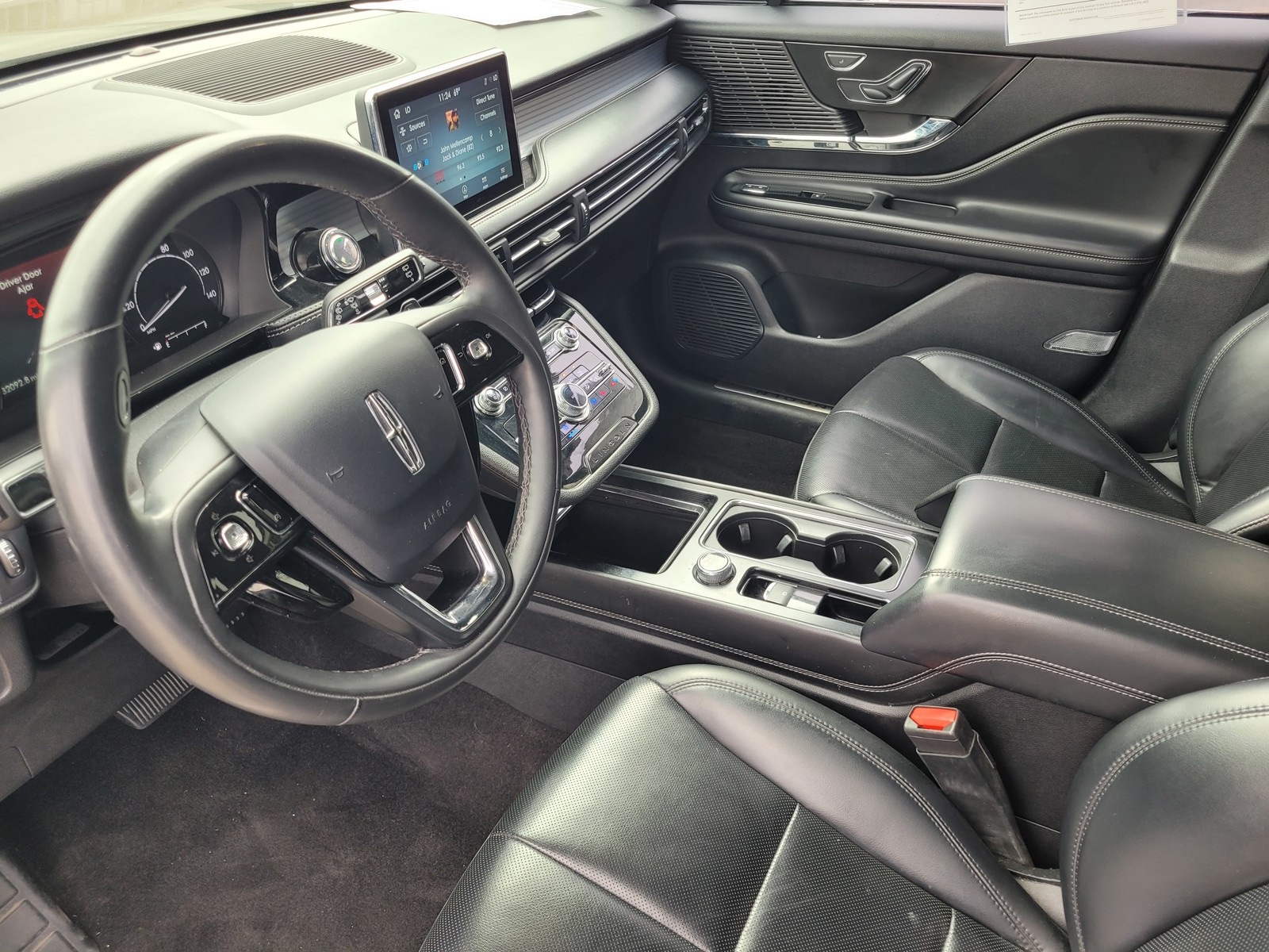 2022 Lincoln Corsair Standard photo 19