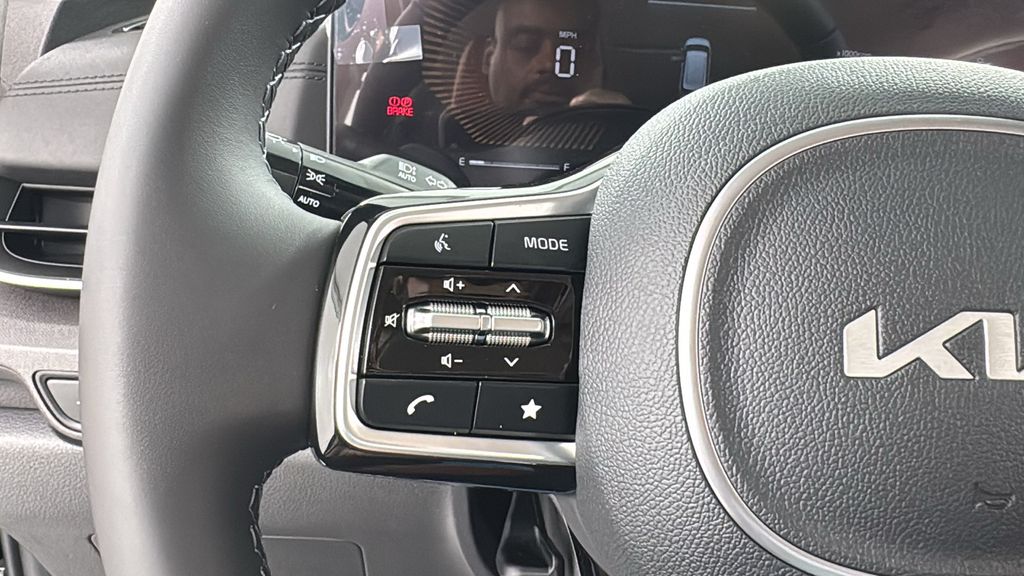 2026 Kia Carnival EX photo 22