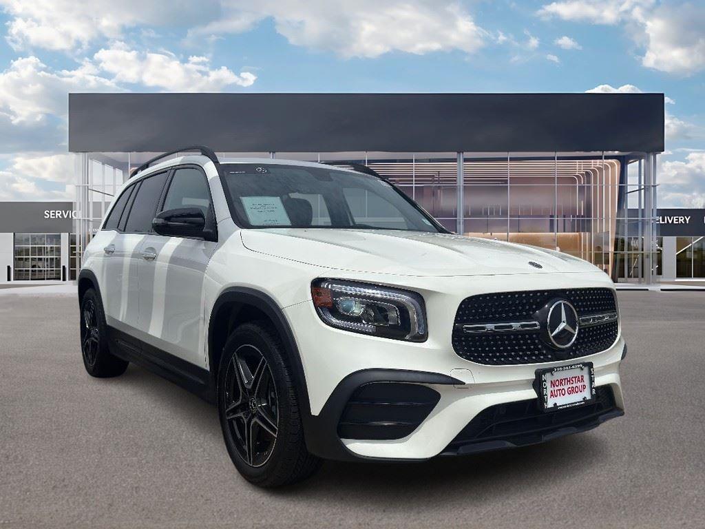 2023 Mercedes Benz GLB 250 4MATIC photo 3