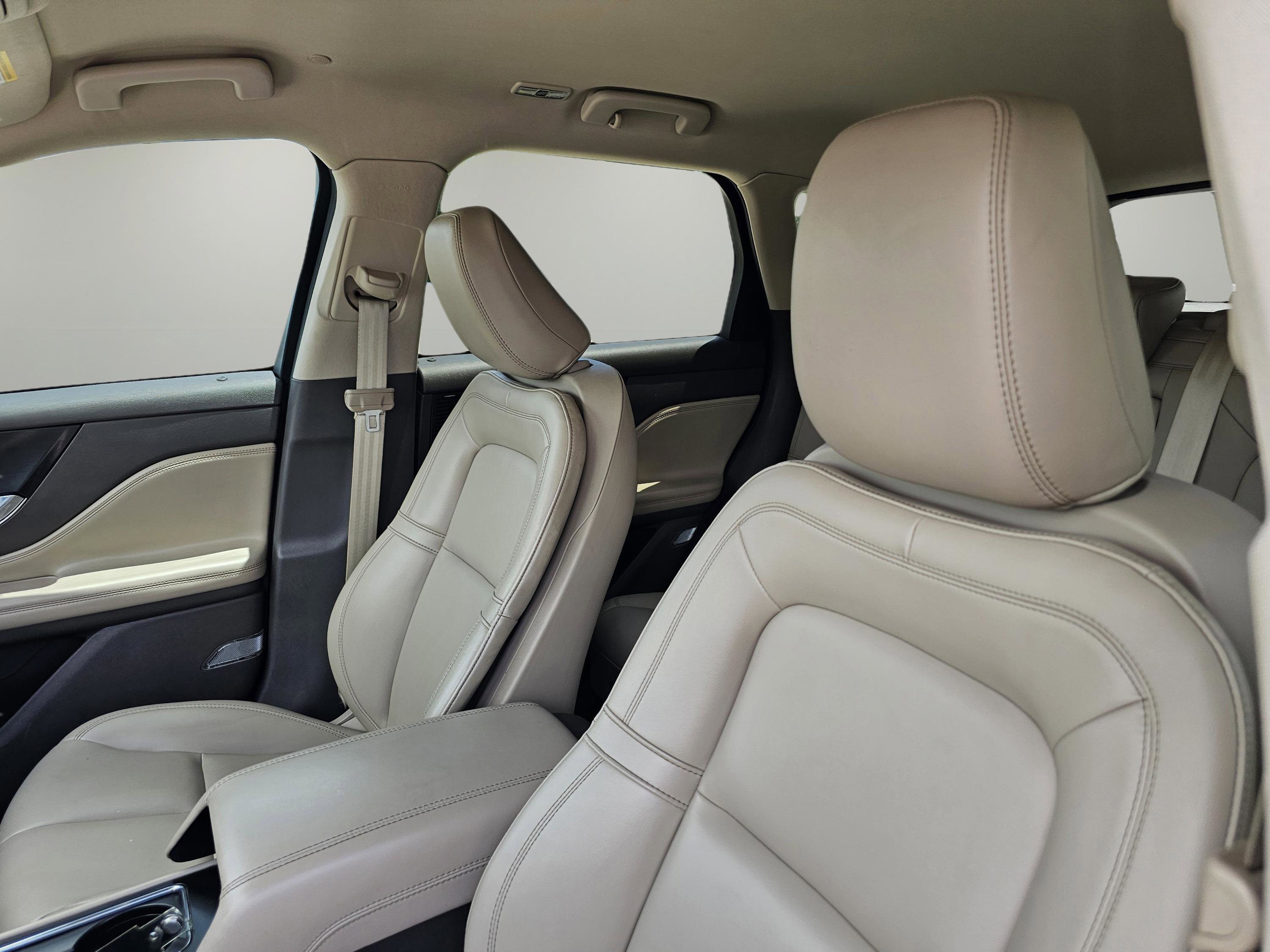 2021 Lincoln Corsair Standard photo 12