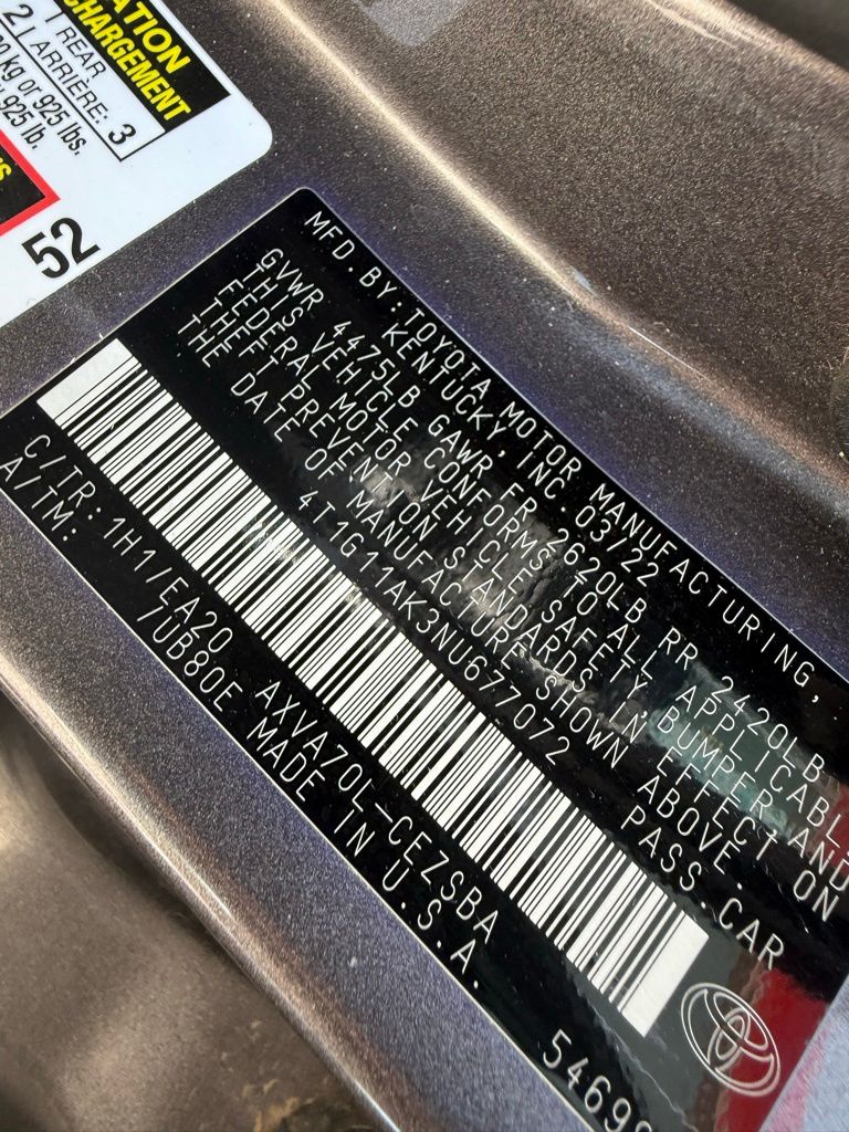 2022 Toyota Camry SE photo 13