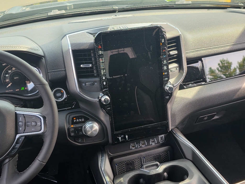 2026 Ram 1500 Laramie photo 3