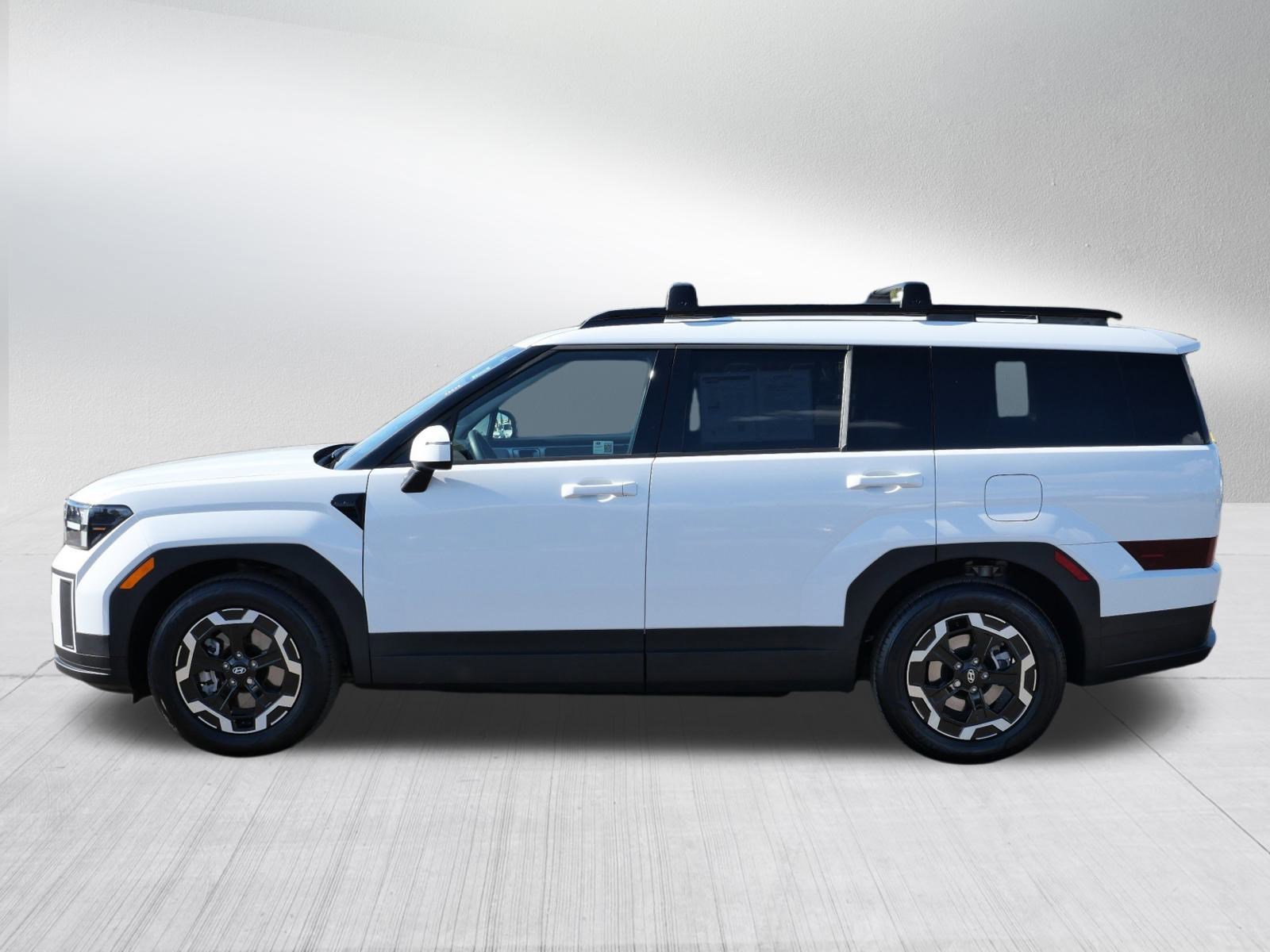 2025 Hyundai Santa Fe SEL photo 3