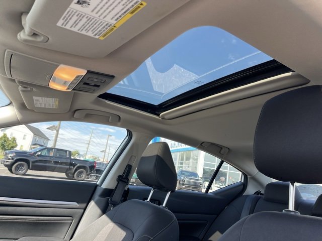 2023 Nissan Altima 2.5 SV photo 17