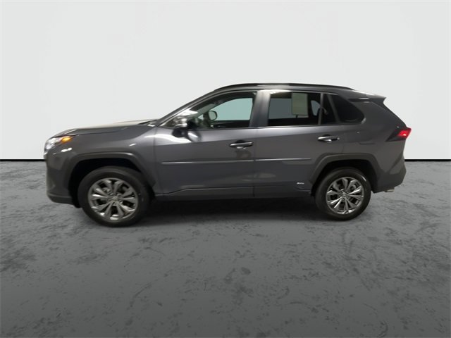 2022 Toyota RAV4 Hybrid XLE Premium photo 5