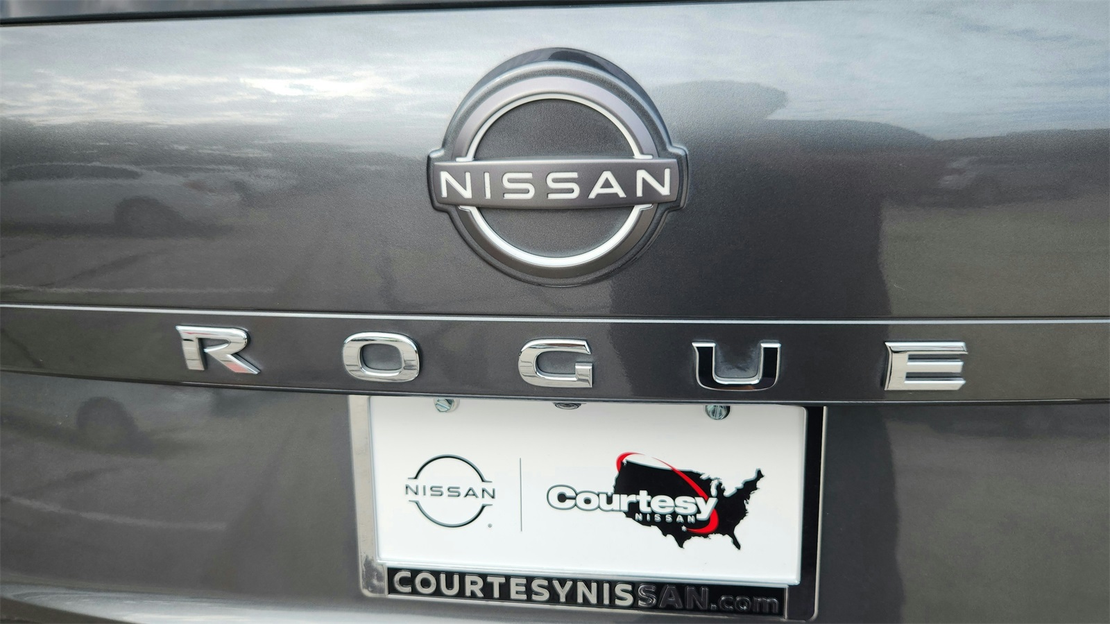 2023 Nissan Rogue SV photo 22