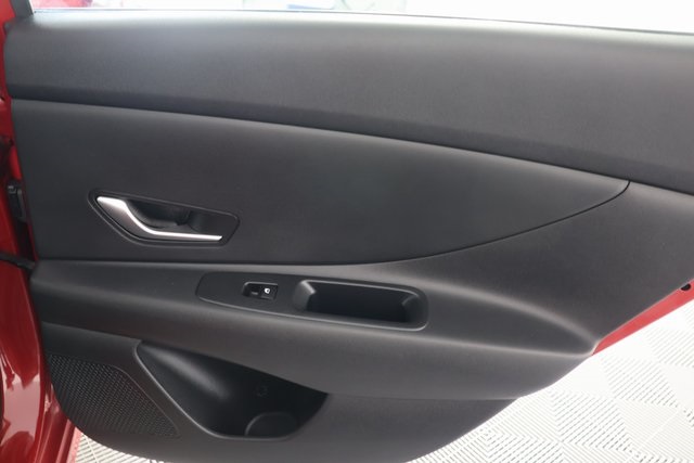 2023 Hyundai Elantra SEL photo 25