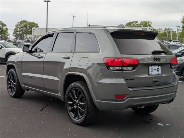 2020 Jeep Grand Cherokee Altitude photo 4