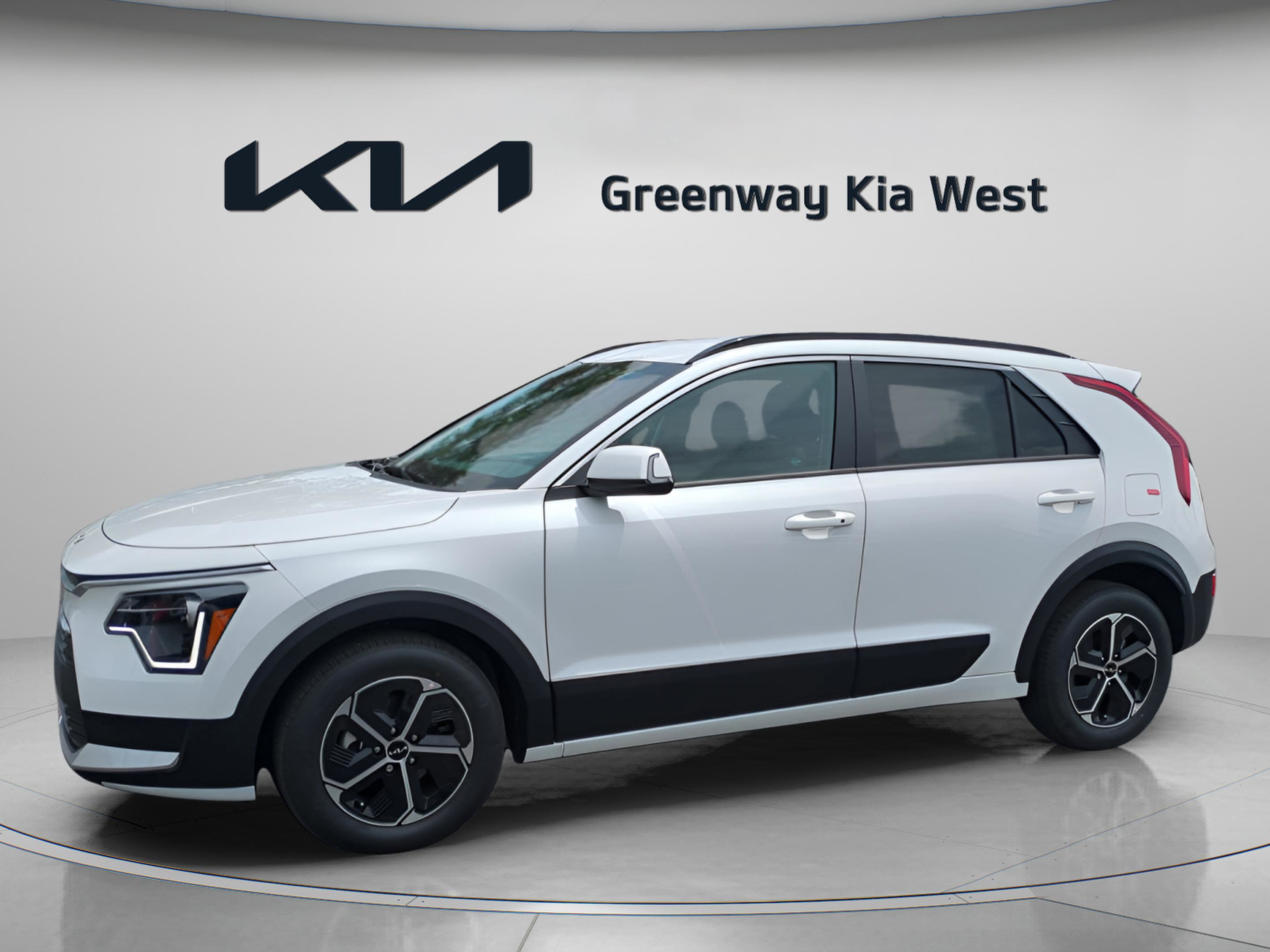 2025 Kia Niro EX photo 3