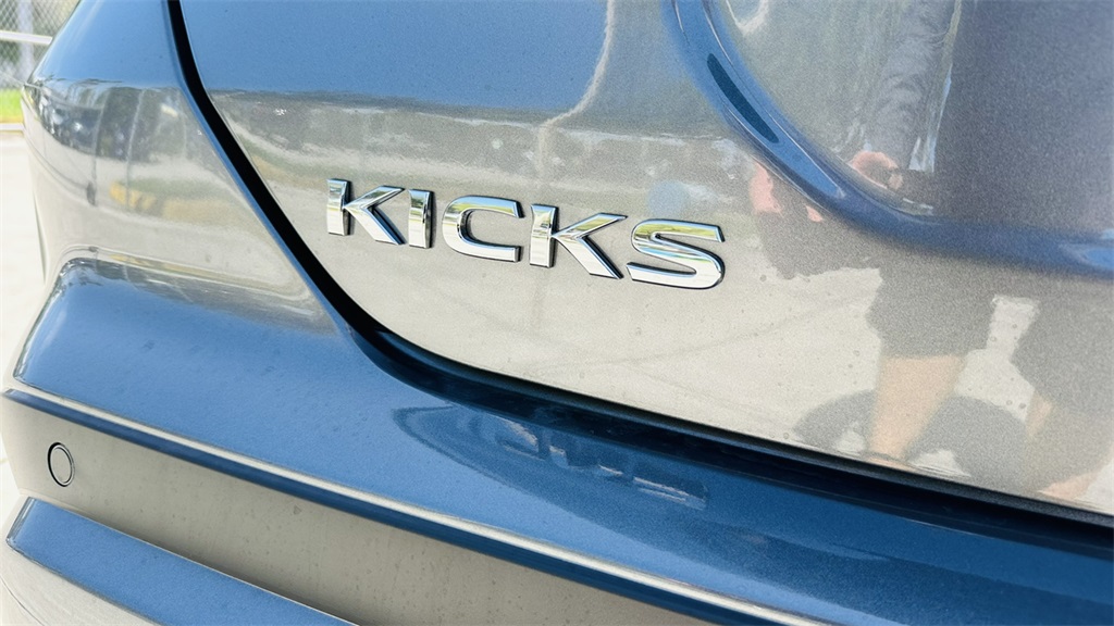 2025 Nissan Kicks Play S photo 7