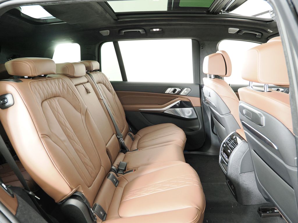 2026 Bmw X7 ALPINA XB7 photo 21