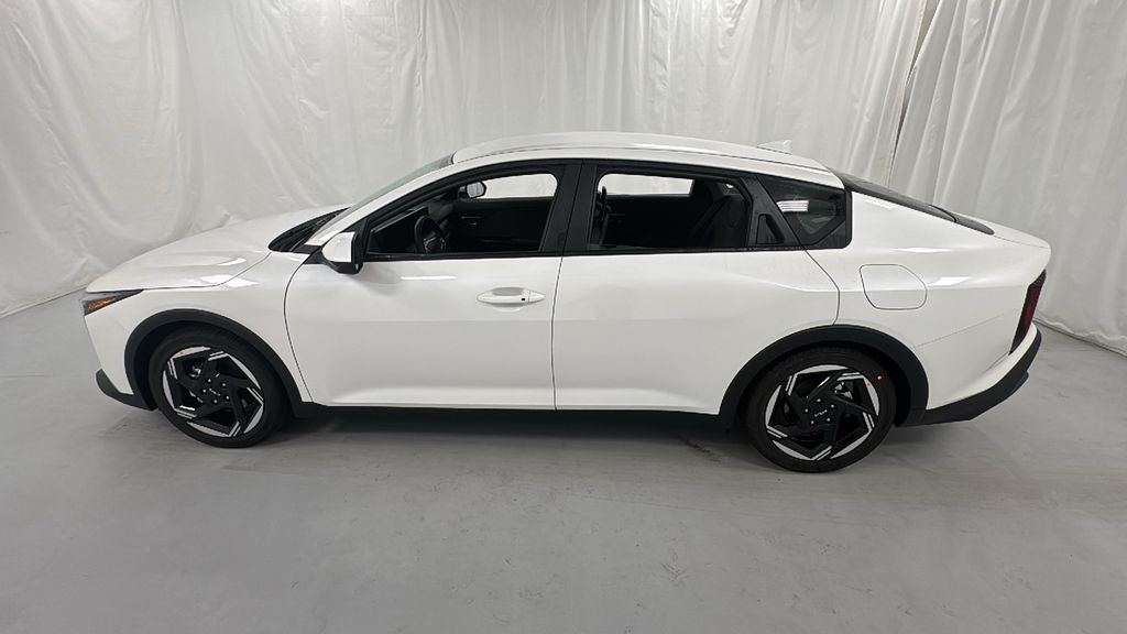 2025 Kia K4 EX photo 6