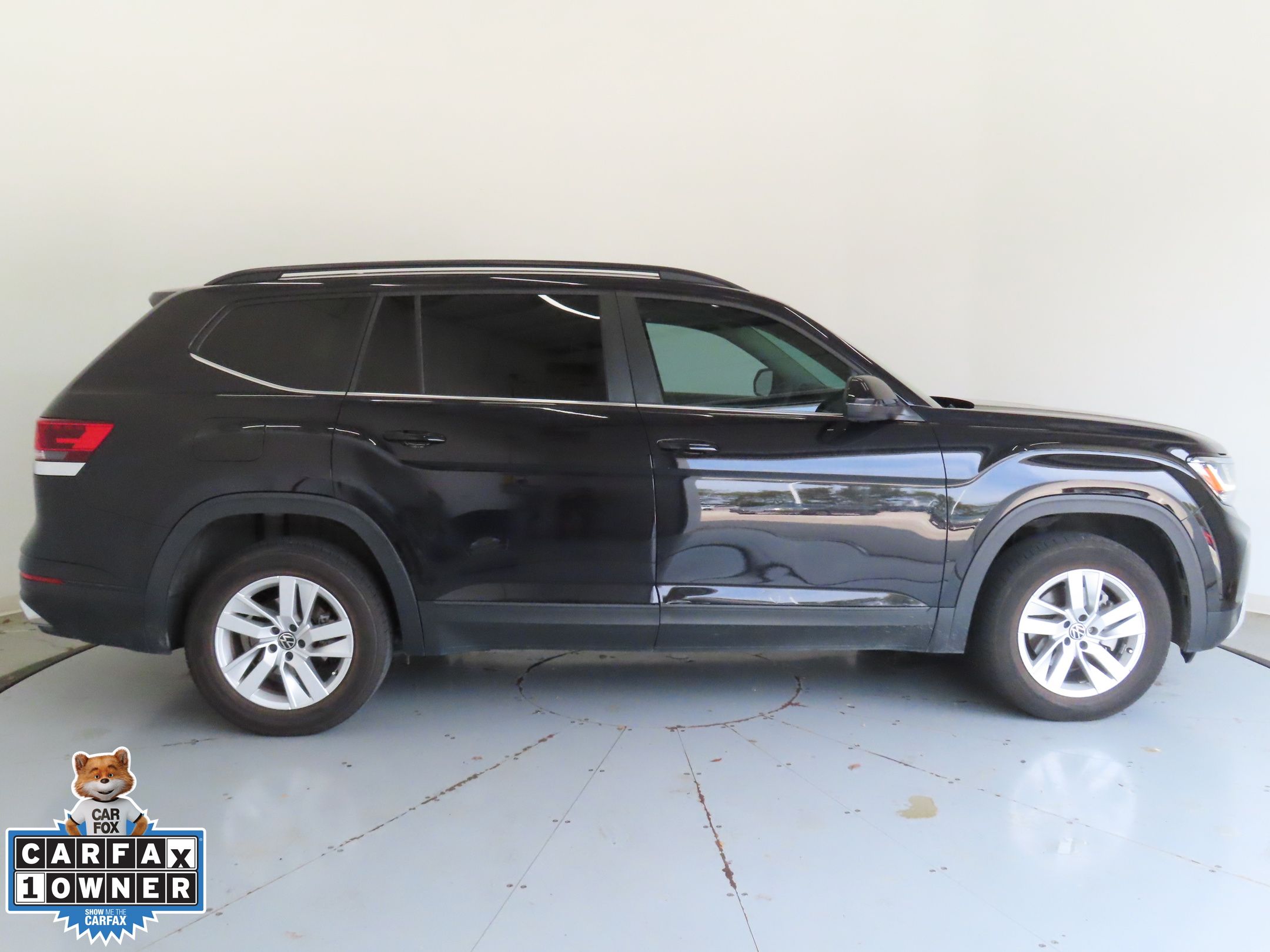 2021 Volkswagen Atlas S photo 2